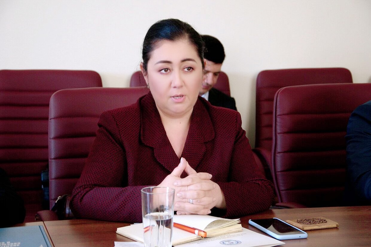 Уполномоченный по правам человека заслушал обращения трудовых мигрантов в Посольстве Узбекистана в России