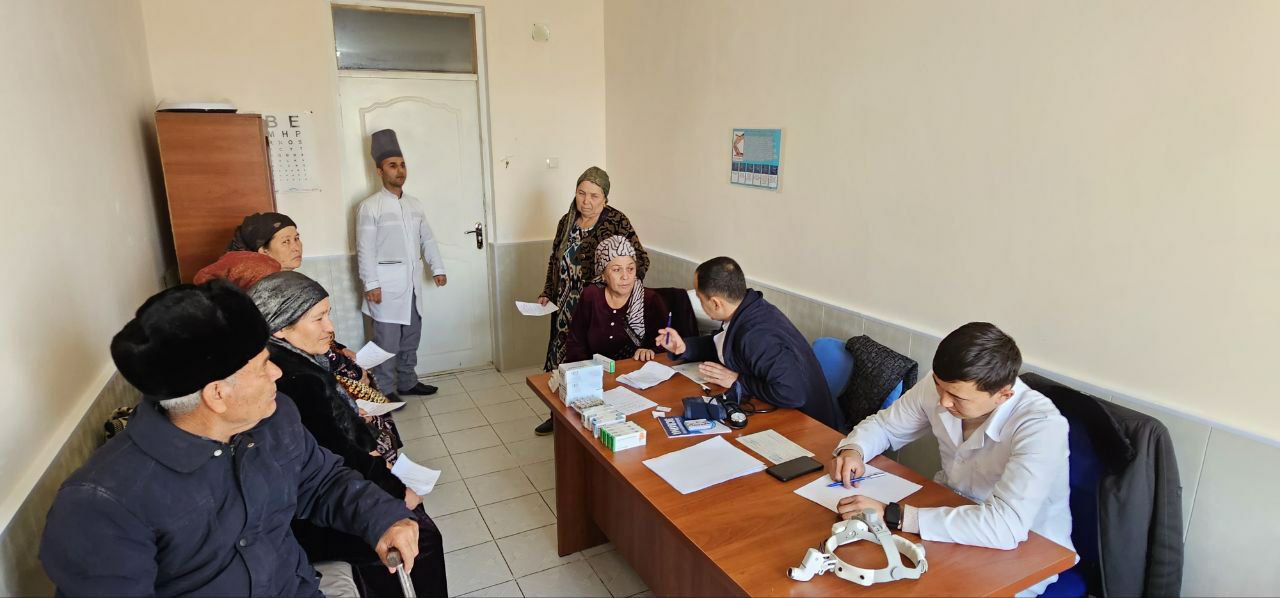 “Ombudsman maktabi” loyihasi doirasida Samarqand viloyatining chekka hududlaridagi fuqarolar murojaatlari o‘rganildi