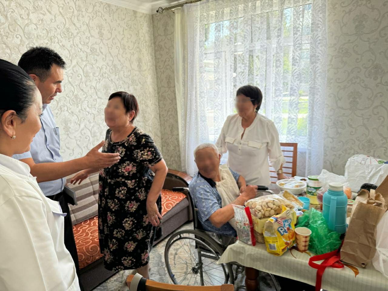 В доме-интернате “Саховат” в Ташкенте проживают 15 пожилых людей,  у которых есть дети
