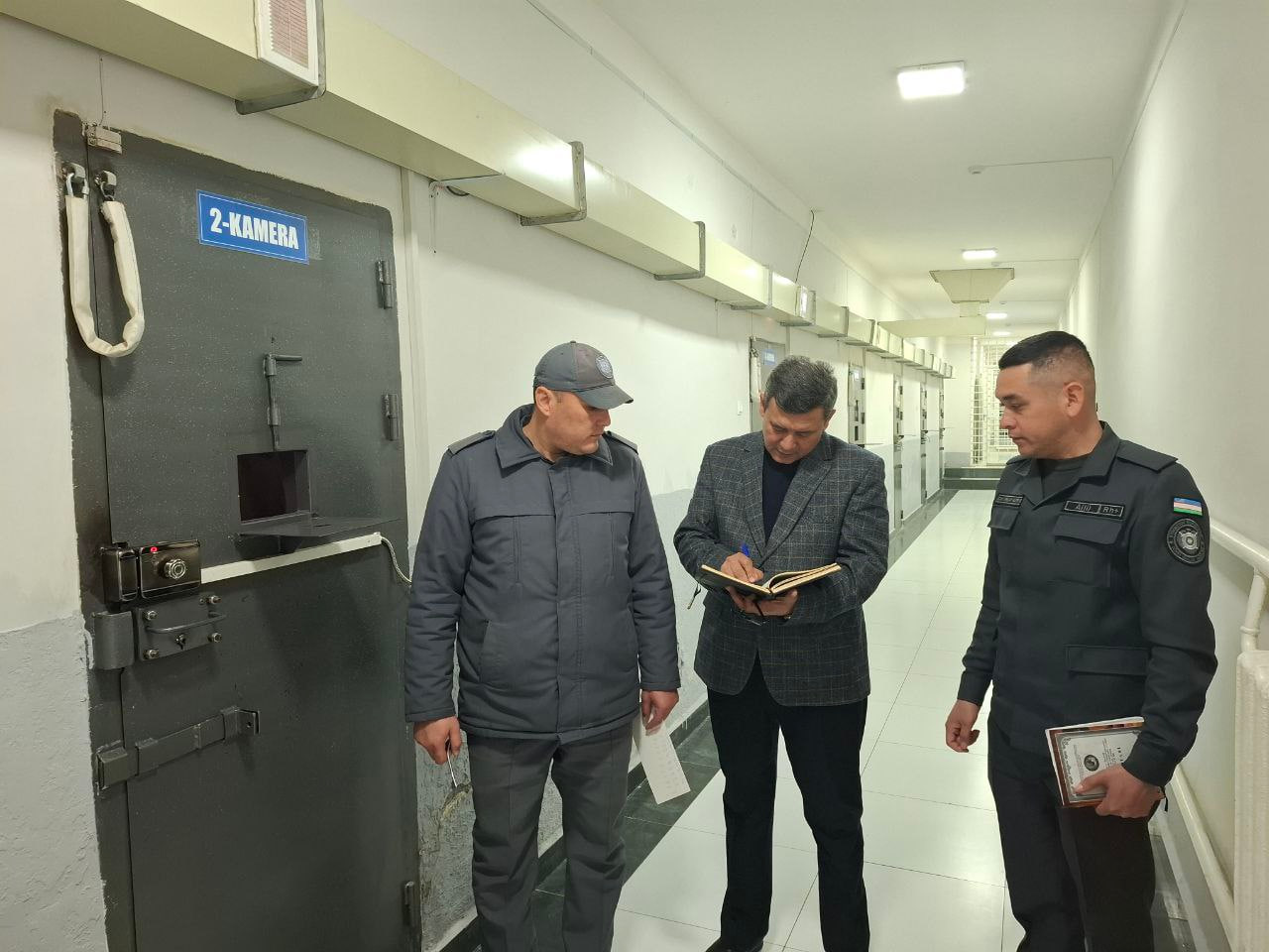 Омбудсман тақдимномаси асосида Сирдарёдаги вақтинча сақлаш ҳибсхонасидаги шароитлар яхшиланди