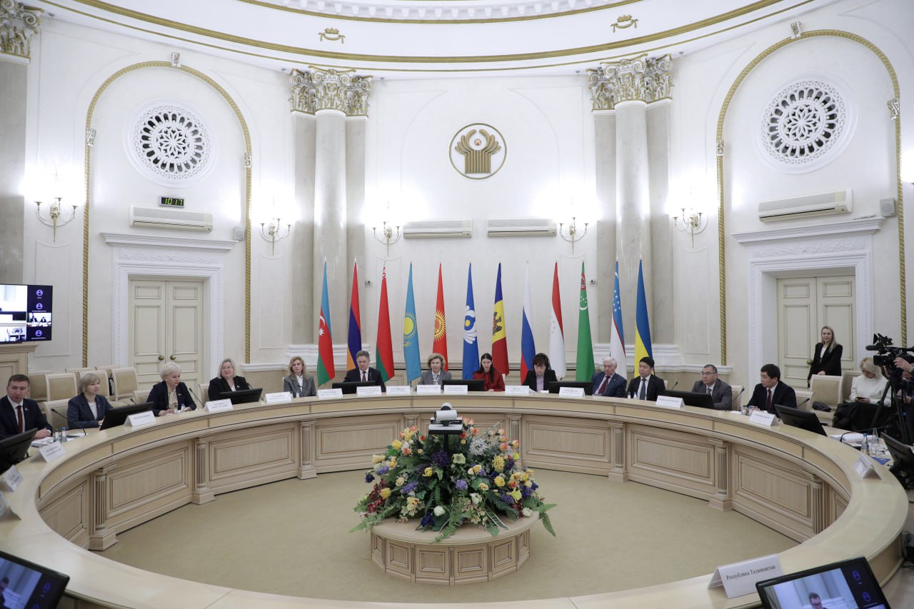 MDH Inson huquqlari bo‘yicha Komissiyasi yig‘ilishida Ombudsmanlar hamkorligi orqali Rossiyadagi 50 ga yaqin o‘zbek talabasining huquqlari tiklangani qayd etildi