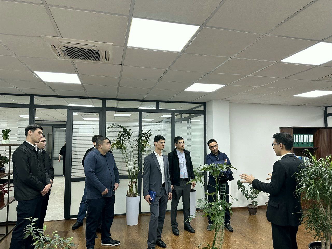 Ўзбекистон Республикаси Ҳуқуқни муҳофаза қилиш академияси магистратура тингловчилари Омбудсман фаолияти билан танишишди