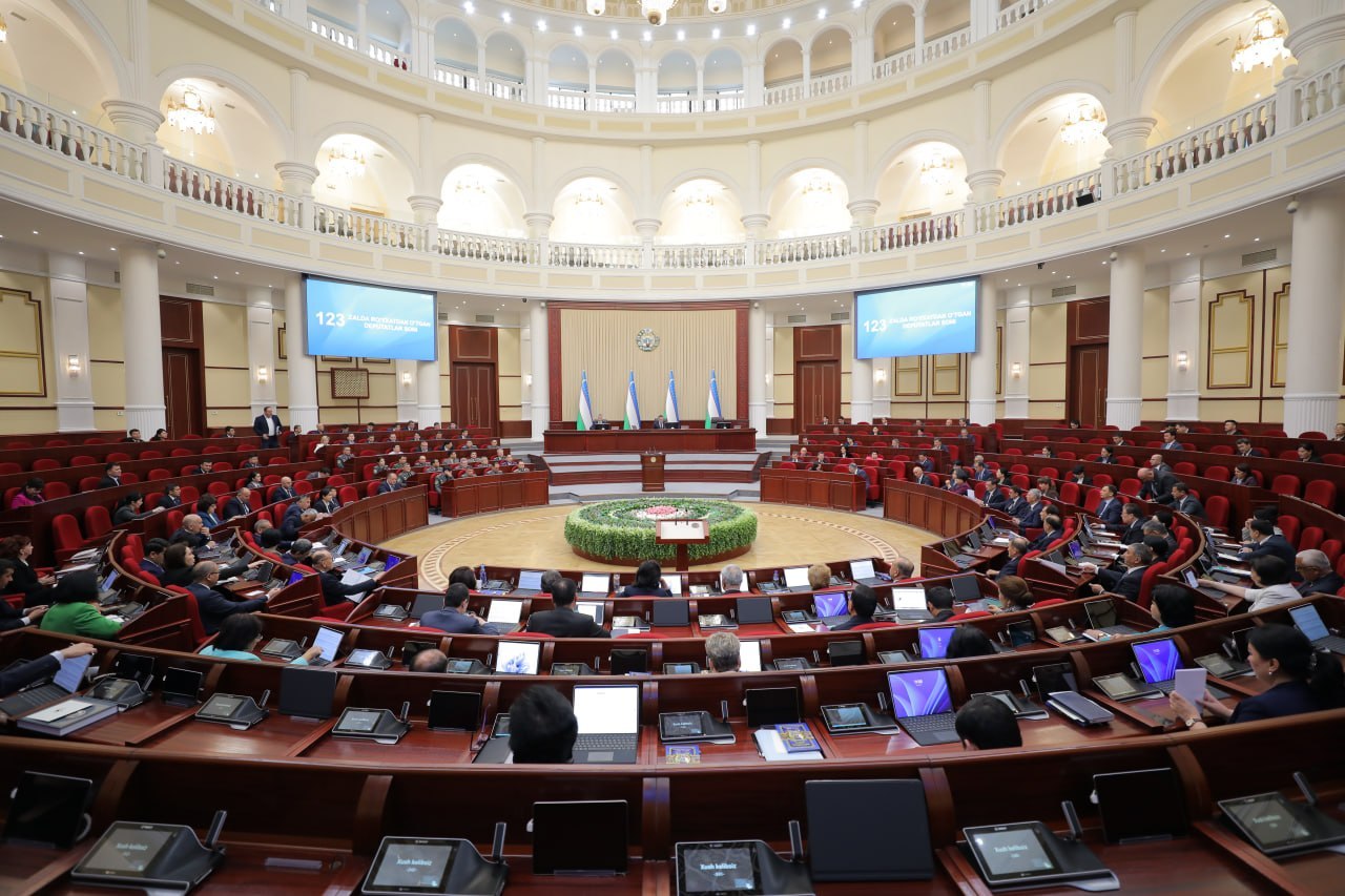 Deputatlar Oliy Majlisning Inson huquqlari bo‘yicha vakilining Ombudsman faoliyatini yana-da samarali tashkil etishga qaratilgan qonunchilik taklifini ko‘rib chiqmoqda.