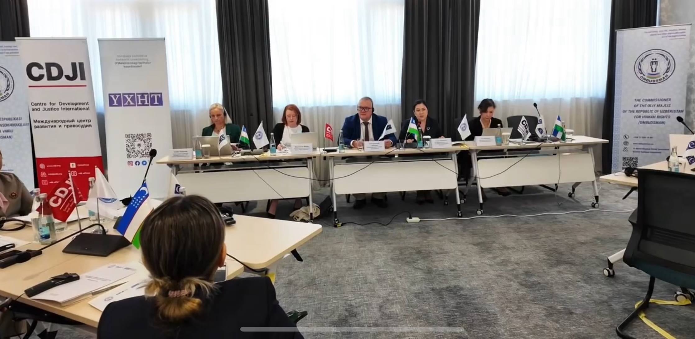 Foreign experience in the field of legislative initiative reviewed